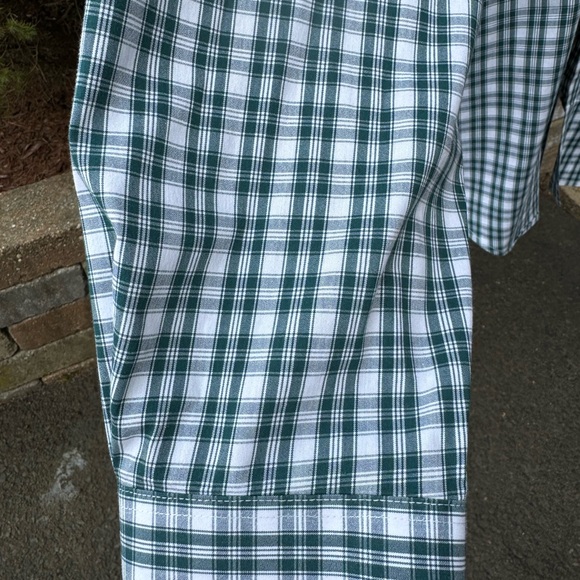 Mens Izod Green/White Button Down Long Sleeve Shirt size XL - Picture 3 of 7